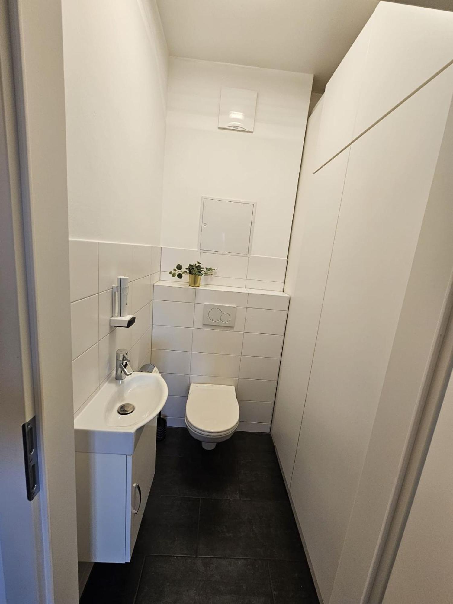 Apartment Leibnitz Im Zentrum Nahe Am Bahnhof Und Der Suedsteirischen Weinstrasse מראה חיצוני תמונה