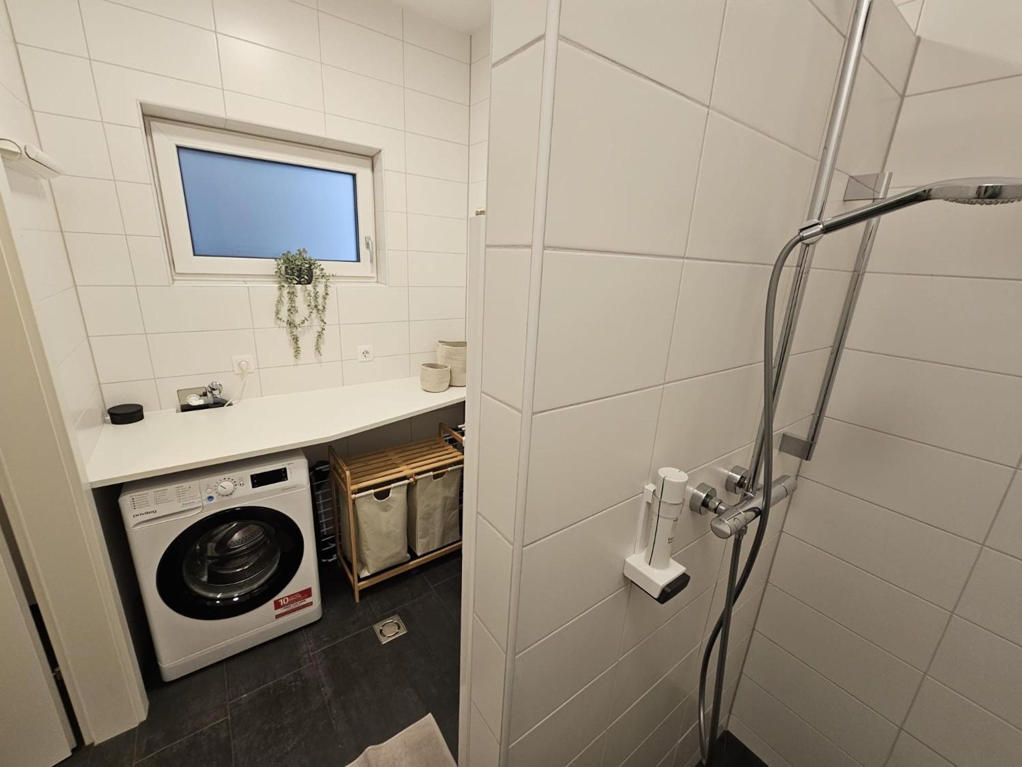 Apartment Leibnitz Im Zentrum Nahe Am Bahnhof Und Der Suedsteirischen Weinstrasse מראה חיצוני תמונה